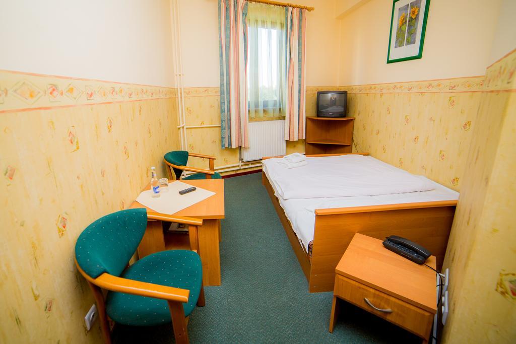 Zajazd Polonez Rzeszów Habitación foto